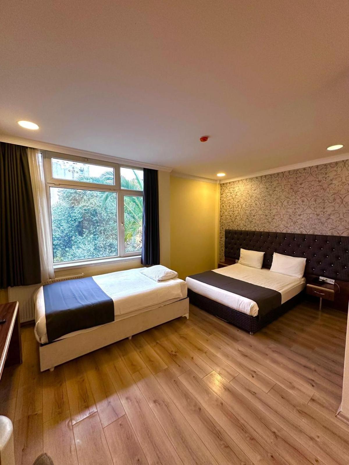 Grand Ararat Hotel Istanboel Buitenkant foto