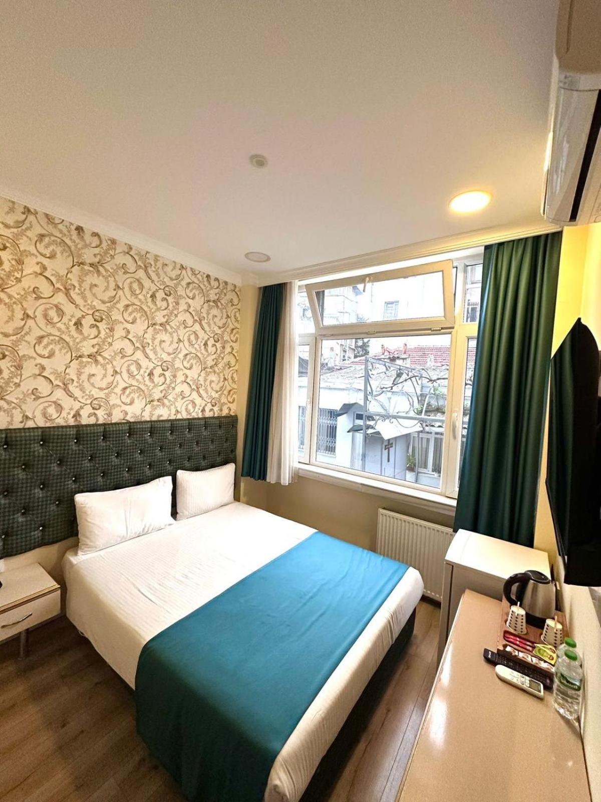 Grand Ararat Hotel Istanboel Buitenkant foto