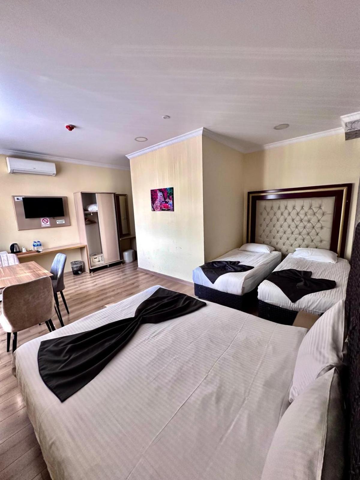 Grand Ararat Hotel Istanboel Buitenkant foto