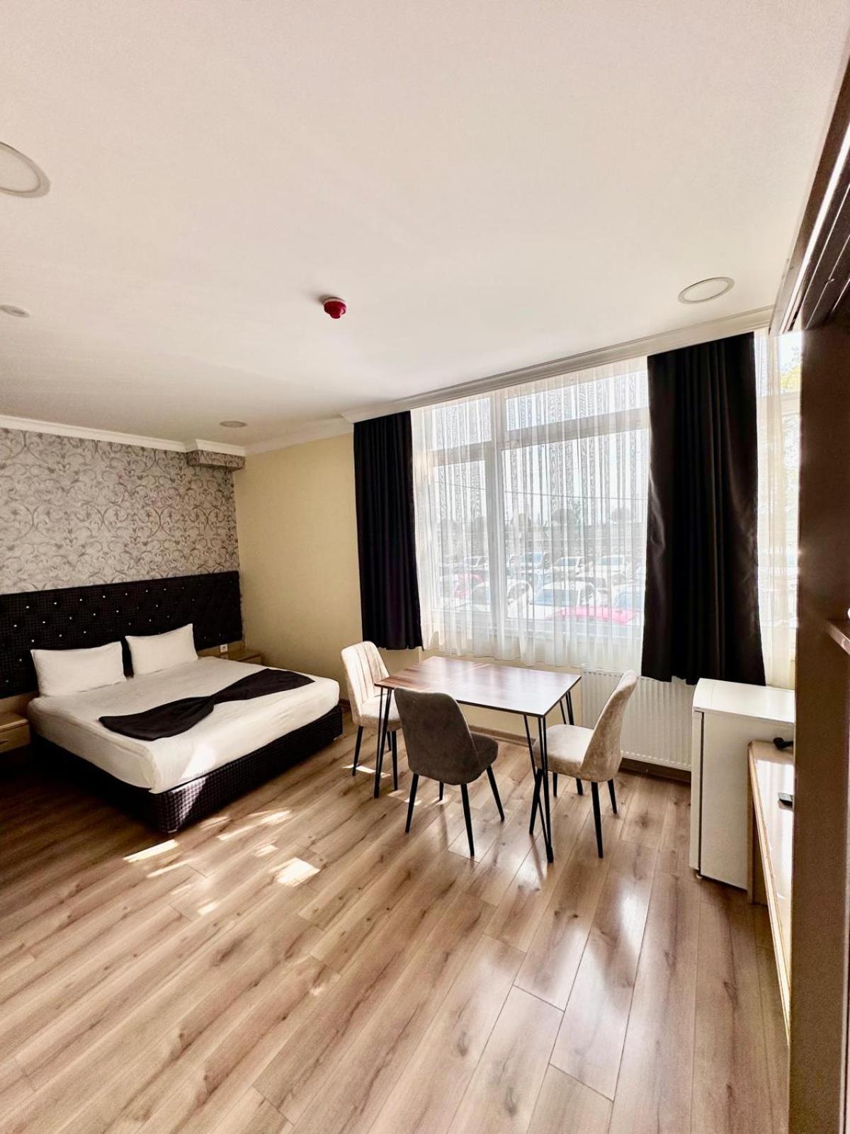 Grand Ararat Hotel Istanboel Buitenkant foto