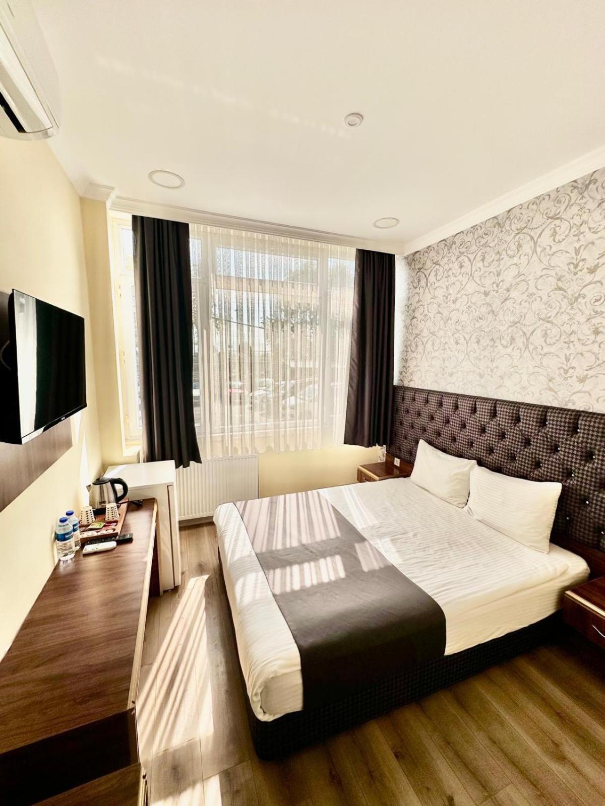 Grand Ararat Hotel Istanboel Buitenkant foto